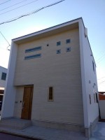 閑静な住宅地！生活環境も充実してます♪
オール電化！カーポート（2台スペース）3台も可能です♪