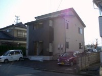 大きな収納付き。IHクッキングヒーター　日当たりのよい明るいお部屋です。
浴室窓あり。
