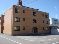 RC最上階。南向き角部屋、二重サッシで高断熱♪駐車場2台目可。
交通アクセス良好。