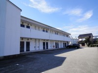 ネット無料♪2022年2月1R→1Kリノベ♪内装全面、キッチン・洗面台・シューズボックス入替。
料理好きにうれしいビルトイン2口ガスコンロ♪
トイレと洗濯スペースにはそれぞれ便利なオープン棚設置。宅配ボックスもあり