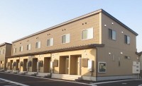 エアコン2台♪サンルームあり　駐車場は融雪付♪　キッチンは3口コンロにグリルも付いています。
